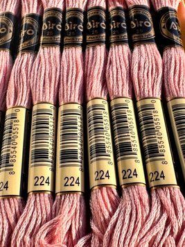 Муліне для вишивання AIRO №224 колір Shell Pink, Very Light/Дуже світлий рожевий мушлі 8м AIRO224 фото
