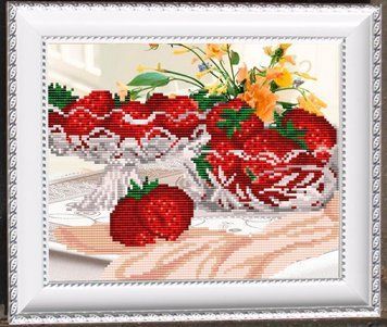 Схема на ткани для вышивания бисером ArtSolo В хрустале. Клубника VKA4206 VKA4206 фото